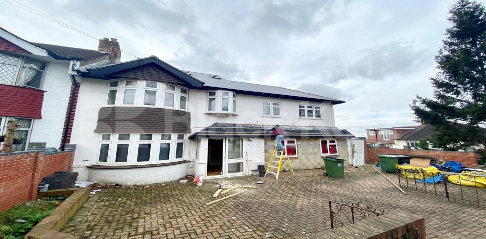 			LET   , 4 Bedroom, 2 bath, 2 reception Semi-Detached House			 Ringmore Rise, Dulwich / Honor Oak / Forest Hill Borders.